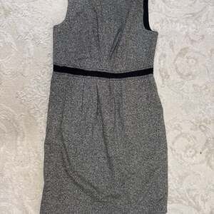 Ann Taylor LOFT Gray/Black Sleeveless Wool Blend‎ Dress